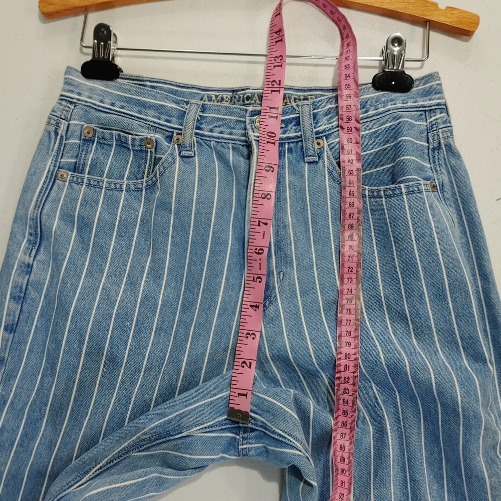 AMERICAN EAGLE PIN STRIPE MOM JEAN (637) - Picture 3 of 13